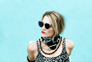 GIRL FASHION LIFESTYLE